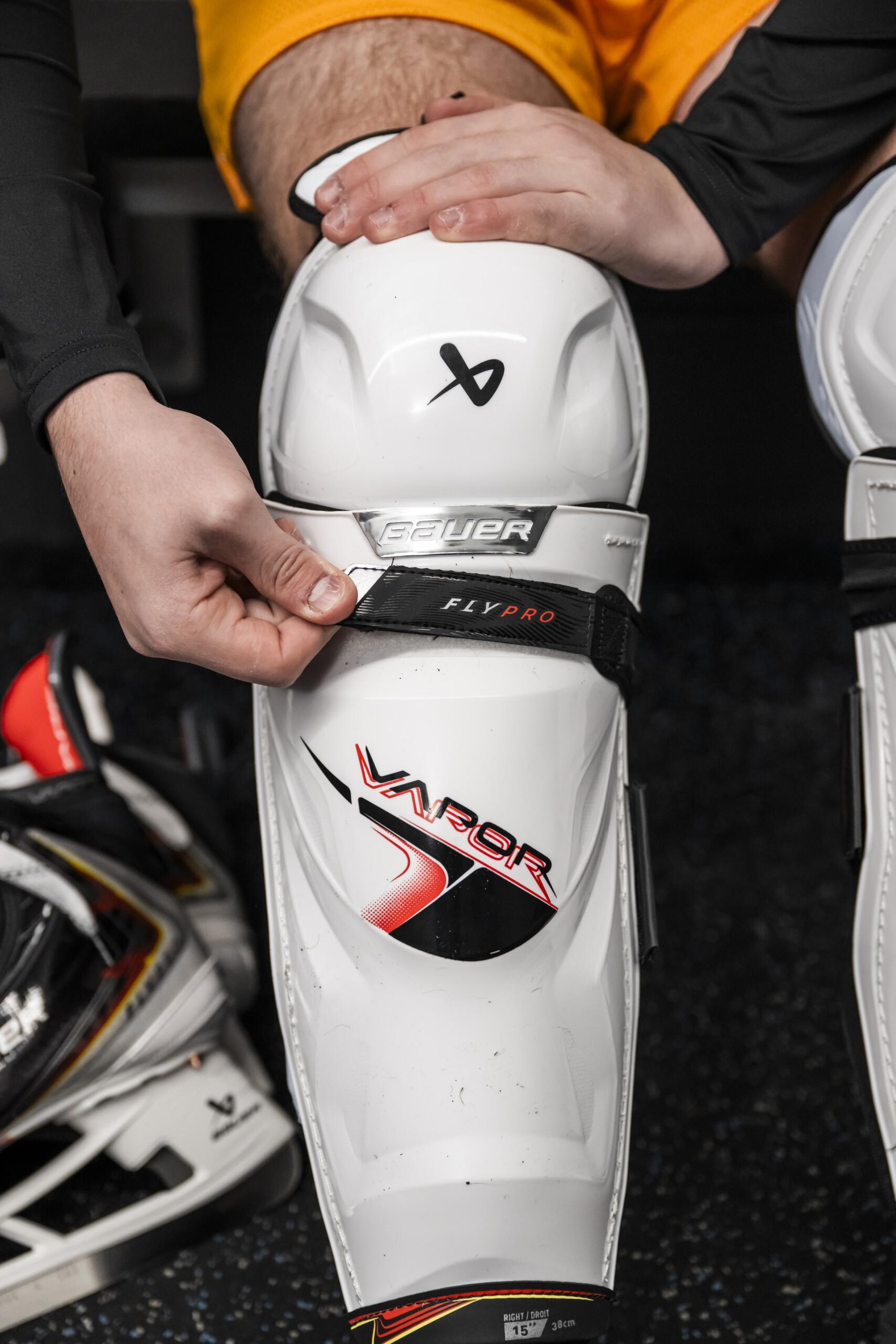 BAUER VAPOR FLYPRO SÄÄRISUOJAT - Image 8